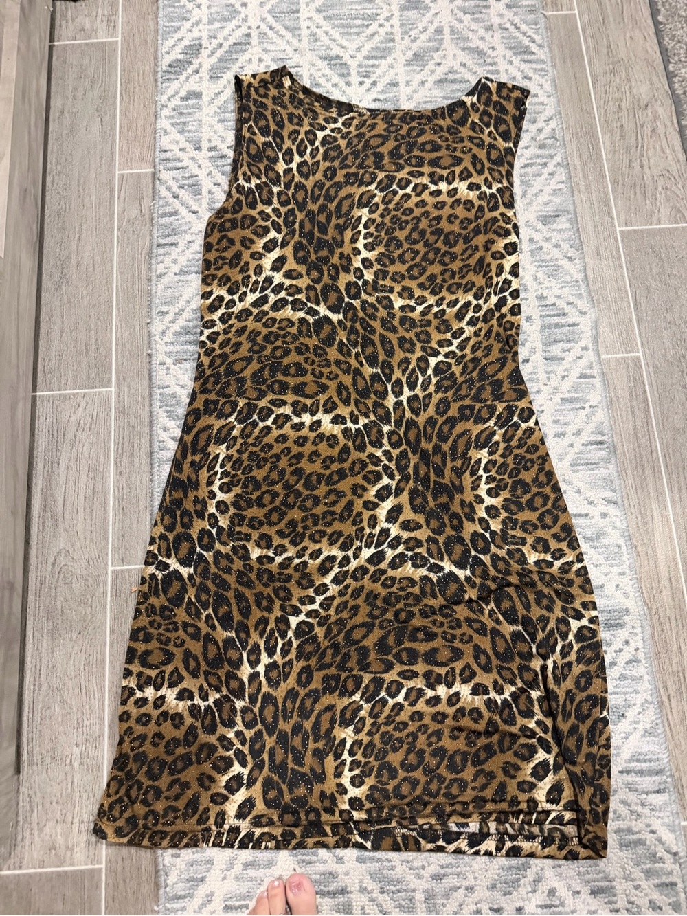 Sleeveless Leopard dress with gold flecks